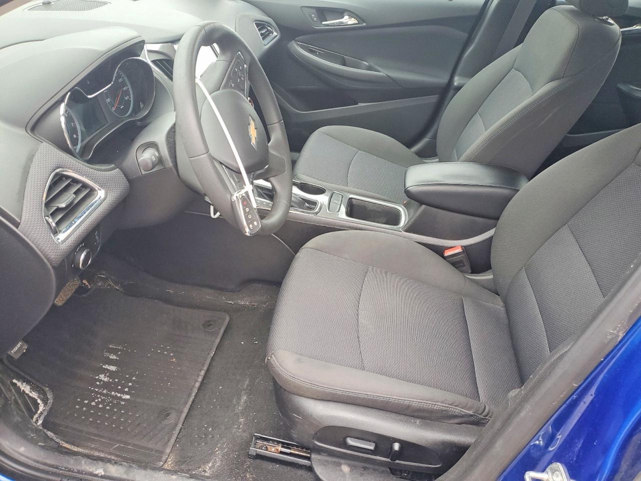 2020 Chevrolet Cruise Lt - zdjęcie 7