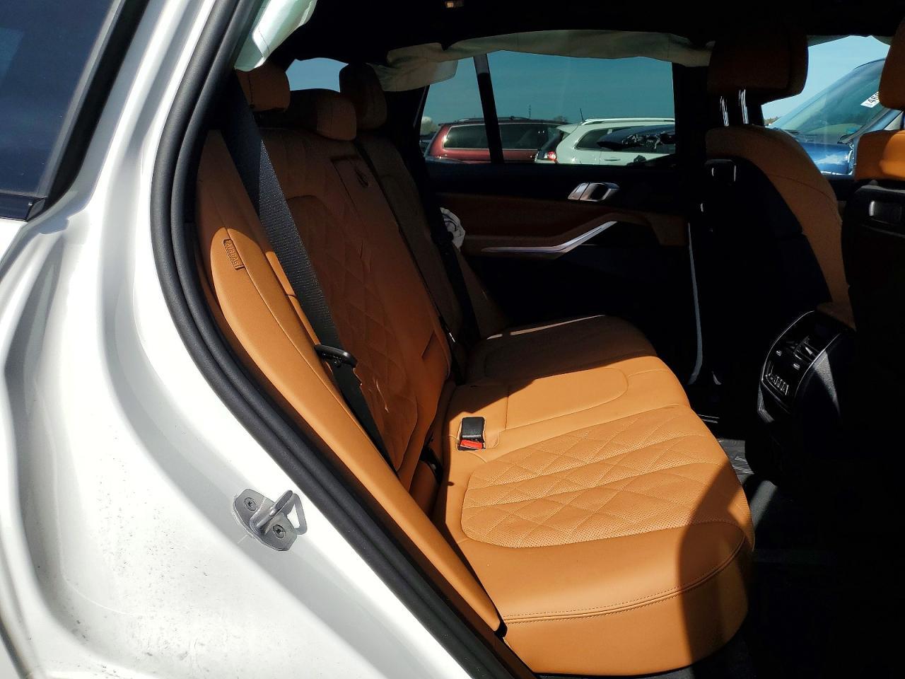 2026 BMW X5 xDrive50E - zdjęcie 11