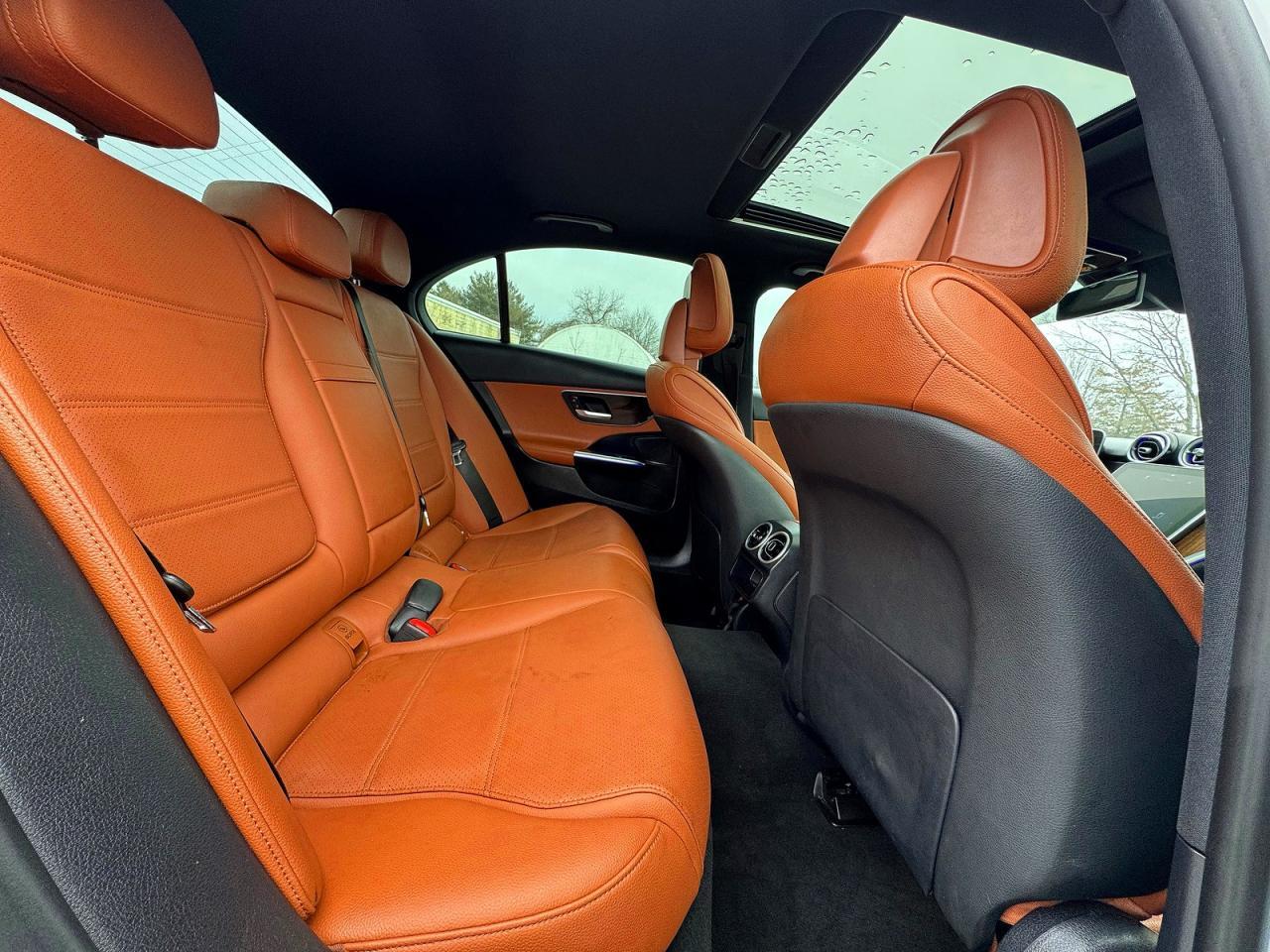 2022 Mercedes-Benz C 300 - zdjęcie 6