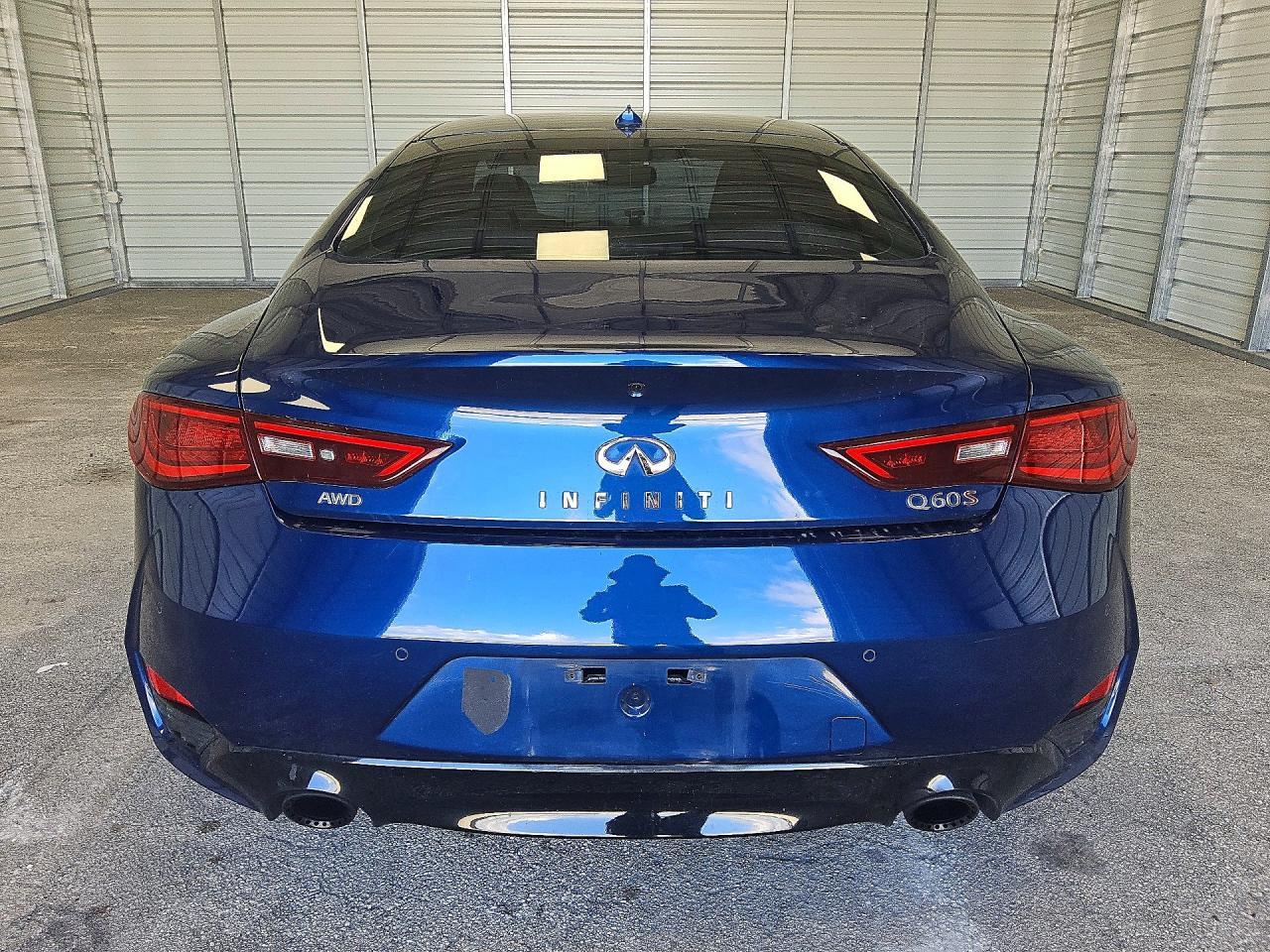 2017 Infiniti Q60 Red Sport 400 - zdjęcie 6