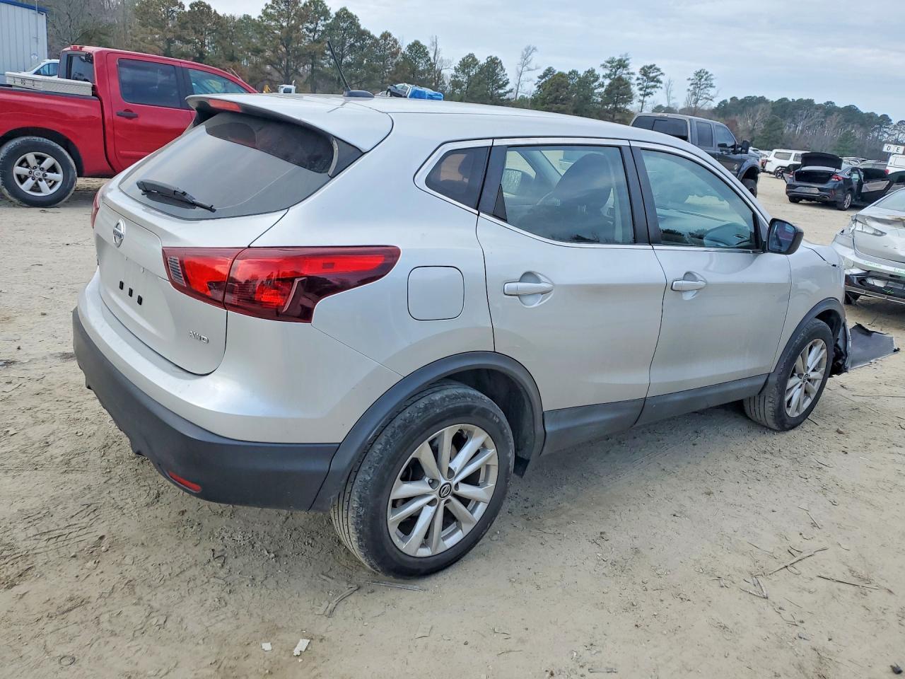 2019 Nissan Rogue Sport S - zdjęcie 3