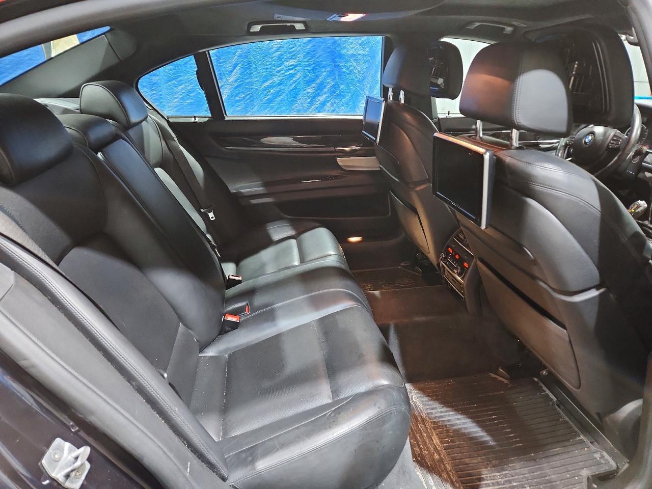 2015 BMW 750 Lxi - zdjęcie 10