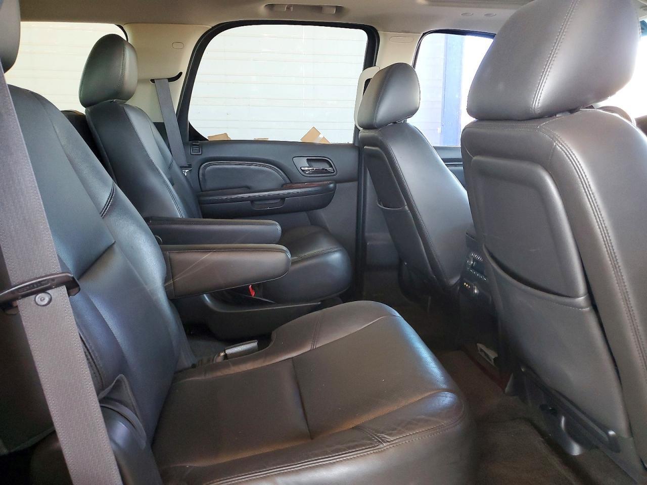 2013 Cadillac Escalade Premium - zdjęcie 10