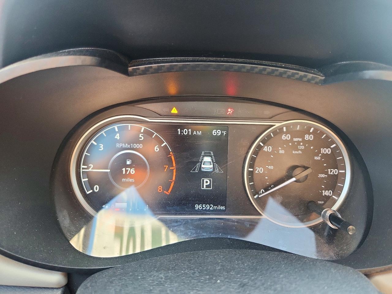 2020 Nissan Versa Sv - zdjęcie 9