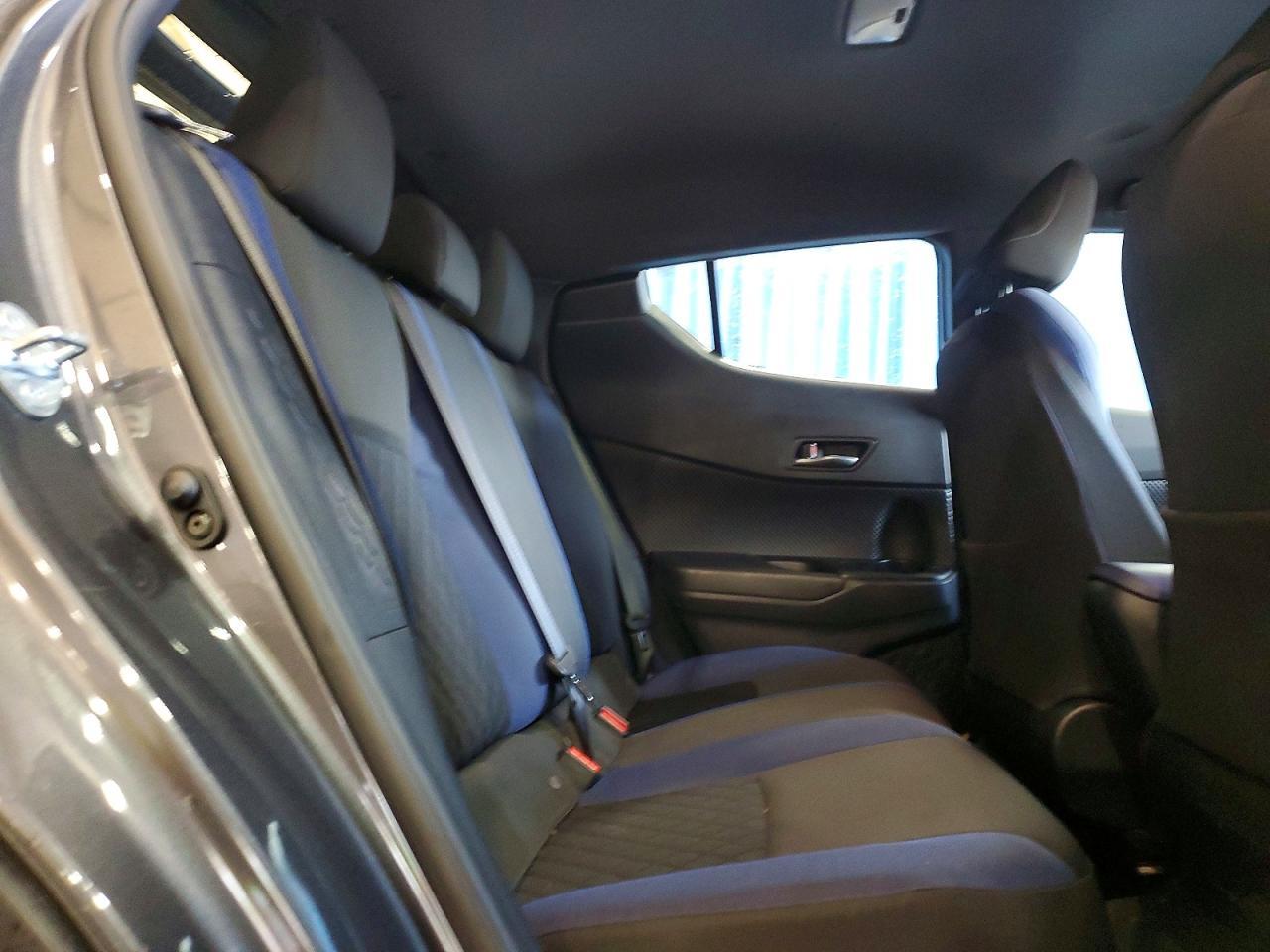 2021 Toyota C-Hr Xle - zdjęcie 11