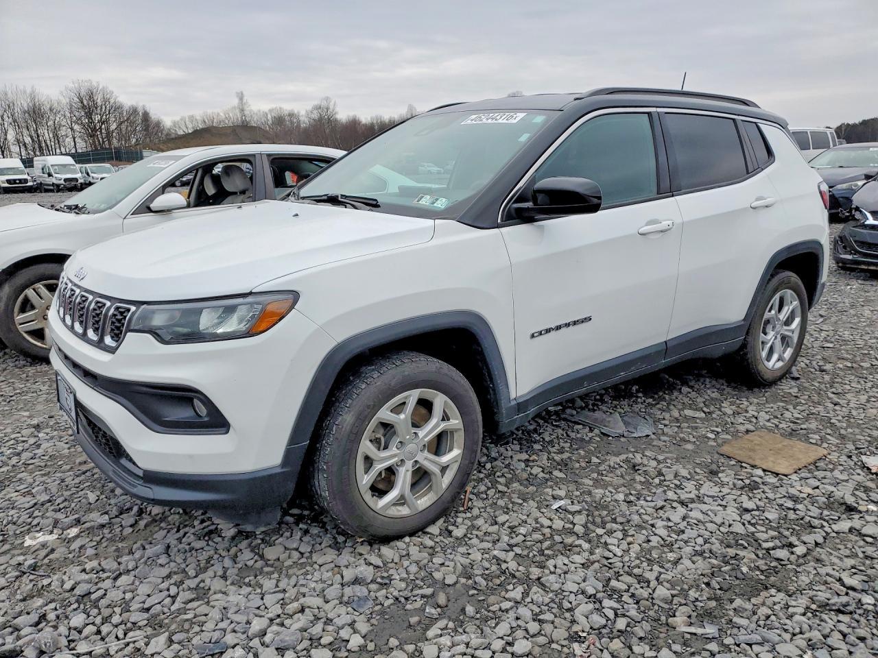2024 Jeep Compass Latitude - zdjęcie główne