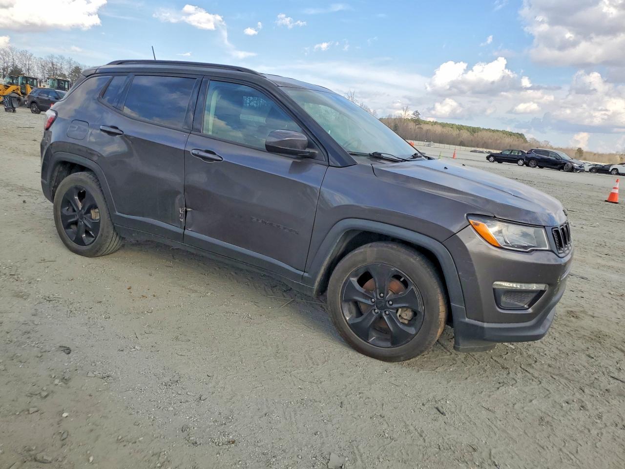 2021 Jeep Compass Latitude - zdjęcie 4