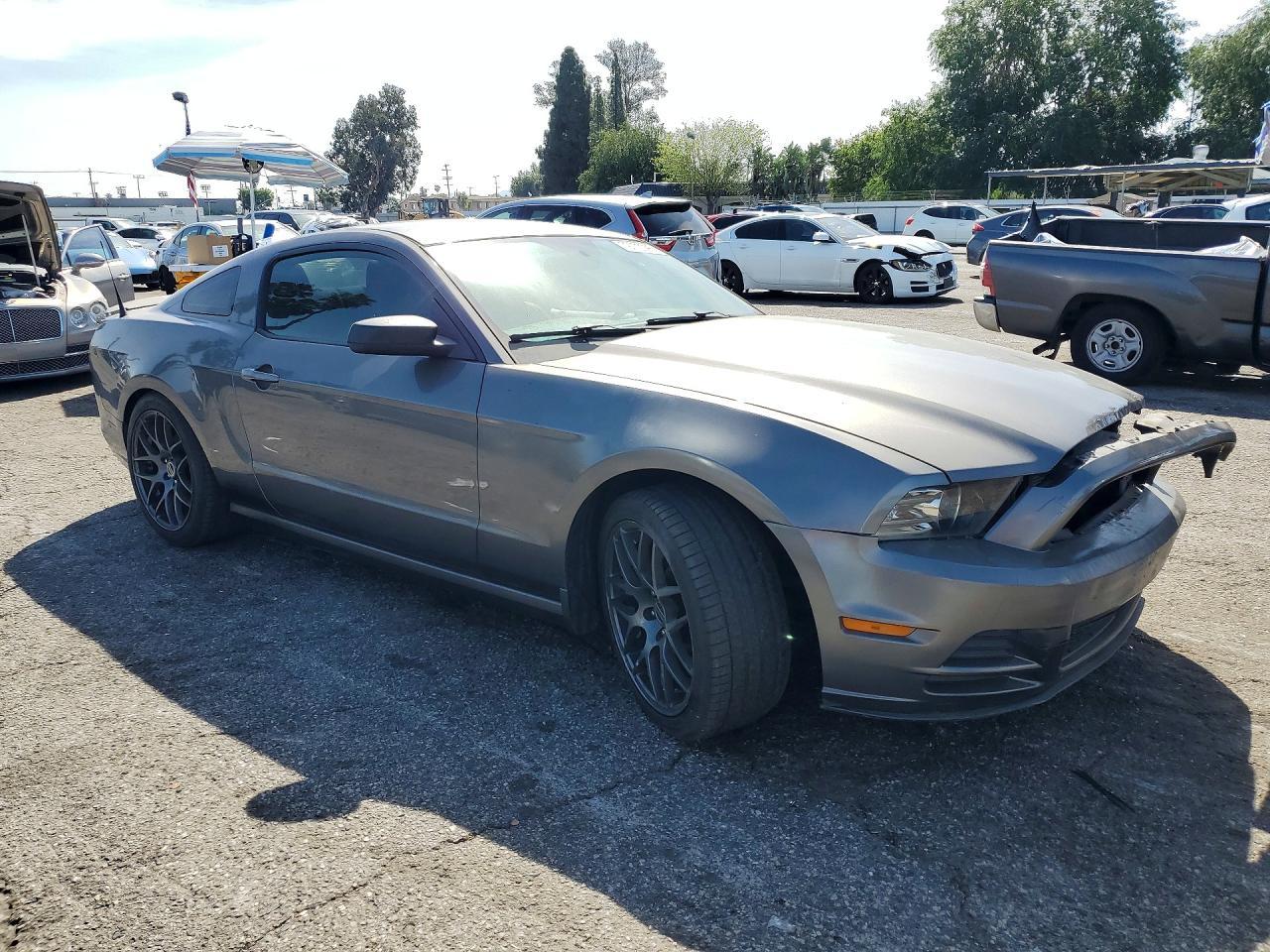 2014 Ford Mustang - zdjęcie 4