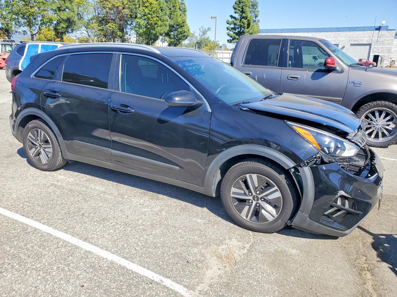 2022 Kia Niro Lxs - zdjęcie 4