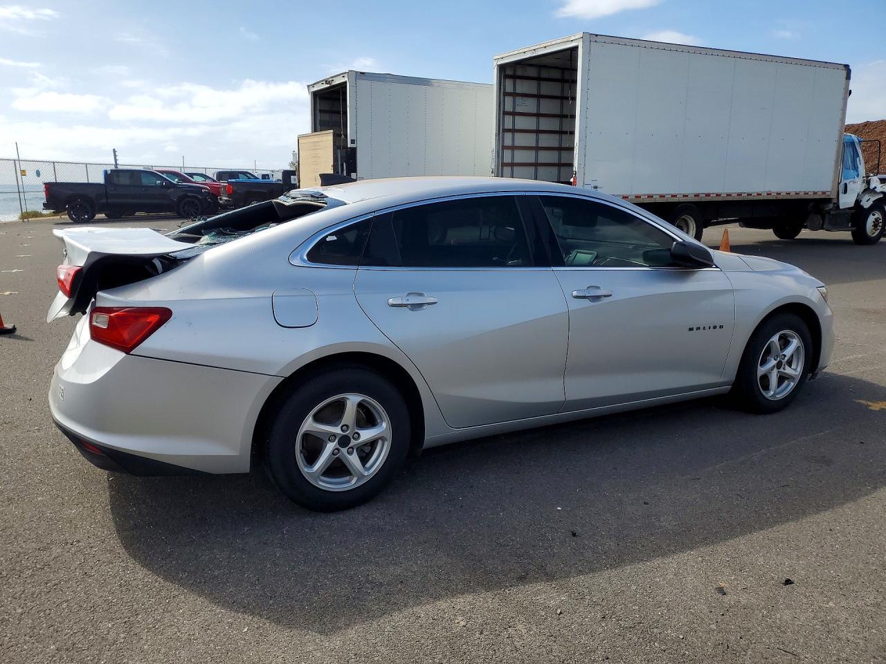 2018 Chevrolet Malibu Ls - zdjęcie 3