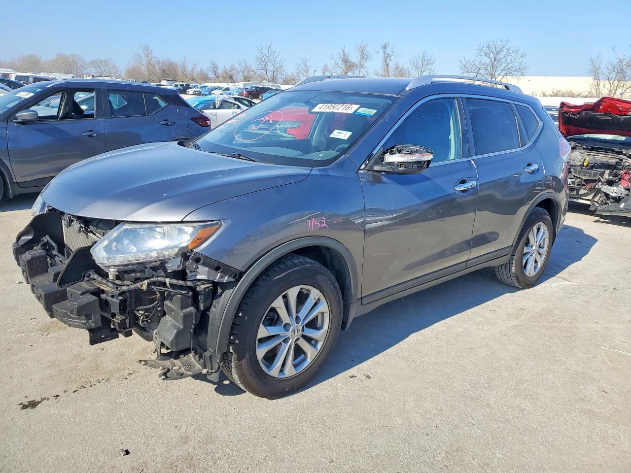 2016 Nissan Rogue Sv - zdjęcie główne