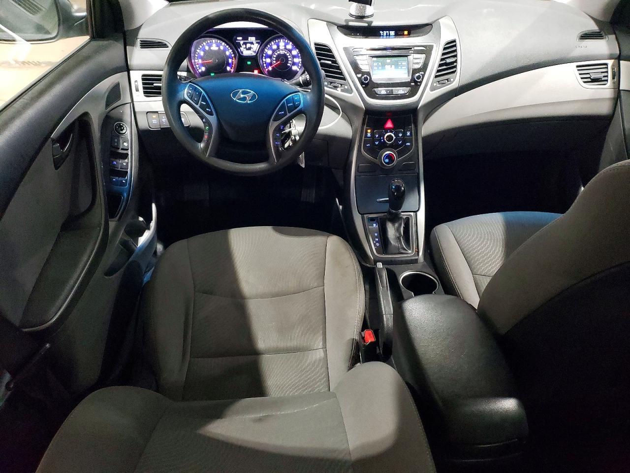 2015 Hyundai Elantra Se - zdjęcie 8