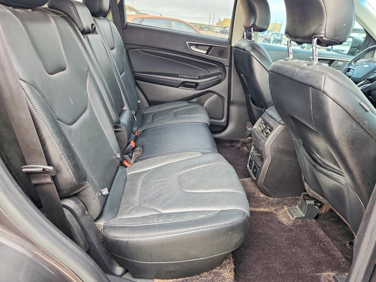 2015 Ford Edge Titanium - zdjęcie 10