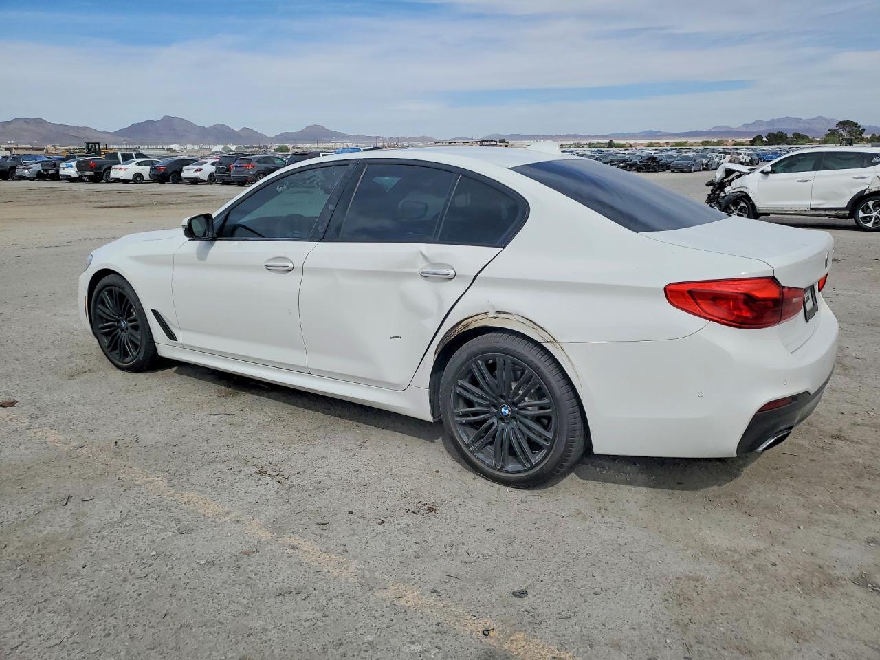 2018 BMW 530 I - zdjęcie 2