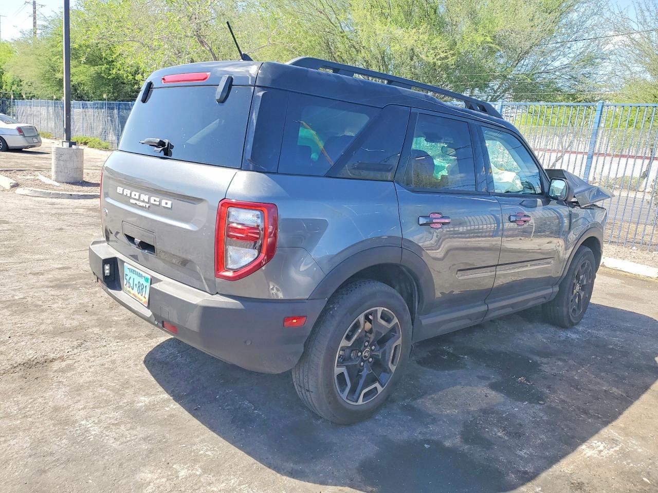 2024 Ford Bronco Sport Outer Banks - zdjęcie 3