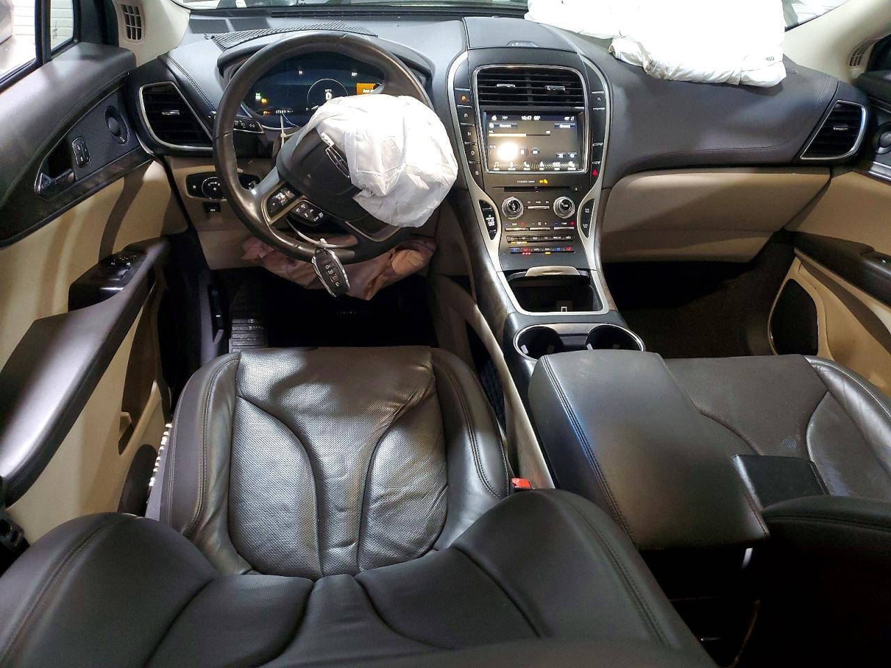 2019 Lincoln Nautilus Reserve - zdjęcie 8