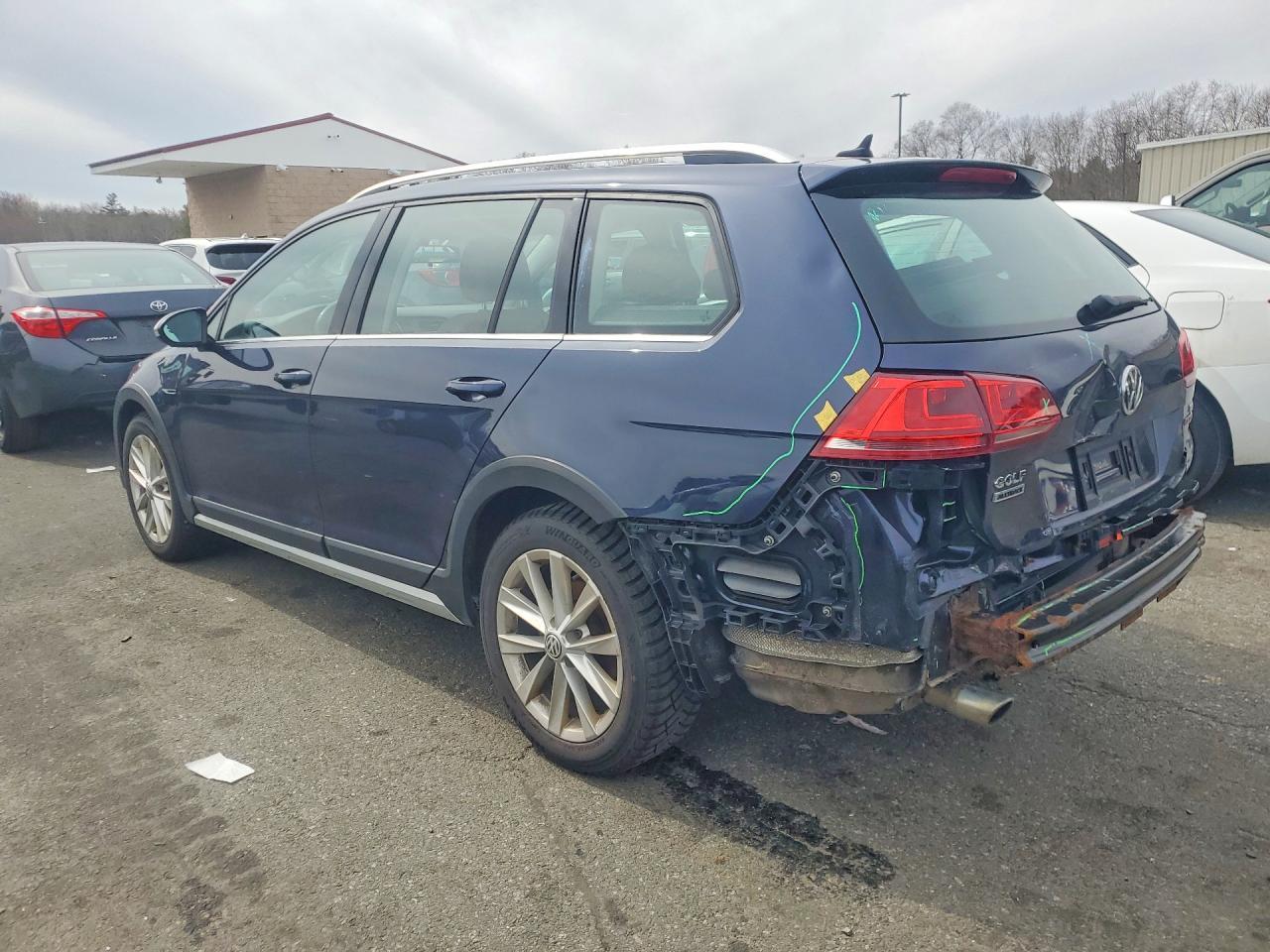 2017 Volkswagen Golf Alltrack S - zdjęcie 2