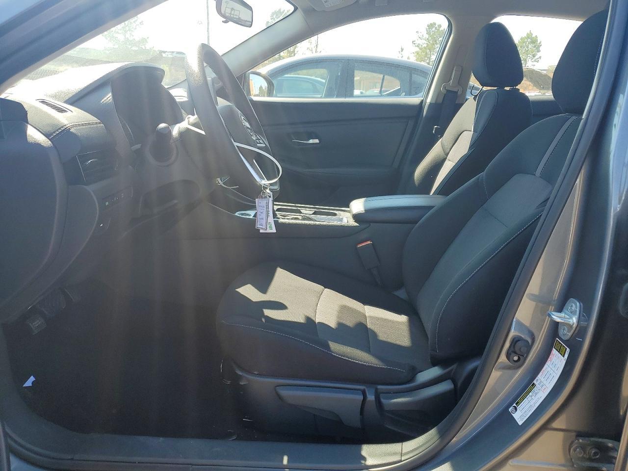 2025 Nissan Sentra Sv - zdjęcie 7