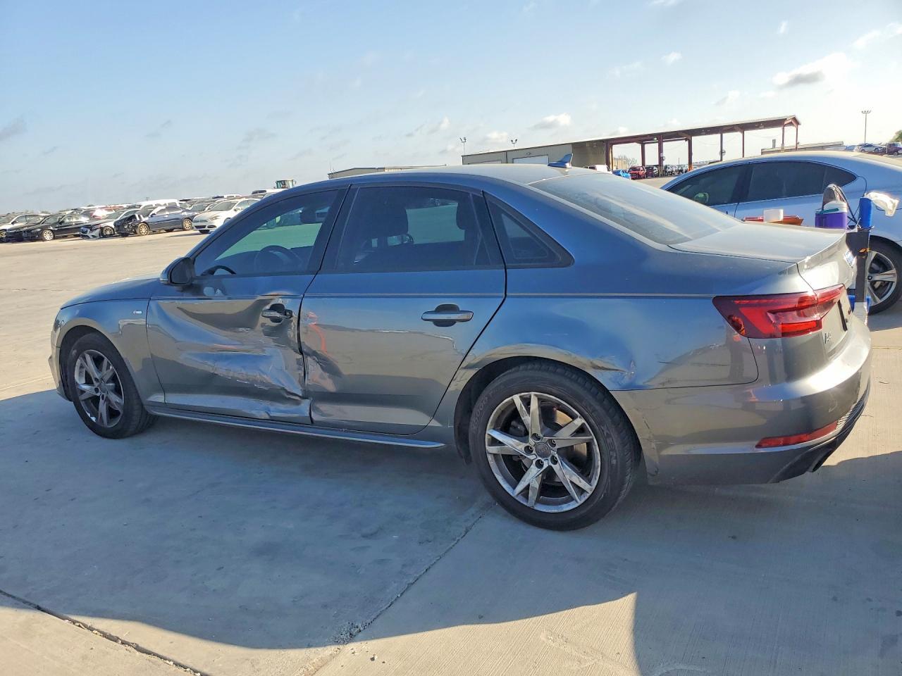 2018 Audi A4 Premium - zdjęcie 2