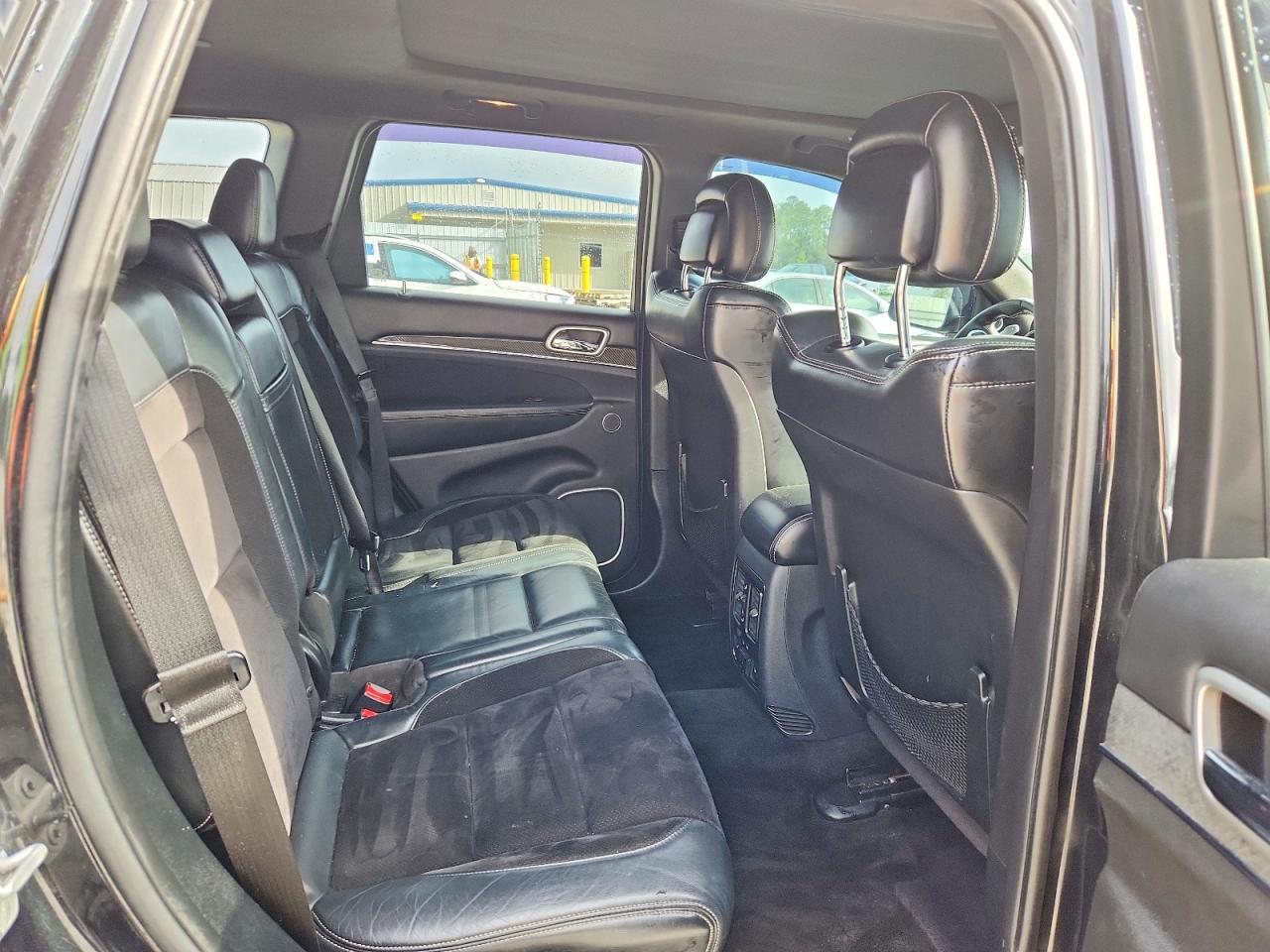 2015 Jeep Grand Cherokee Srt-8 - zdjęcie 11