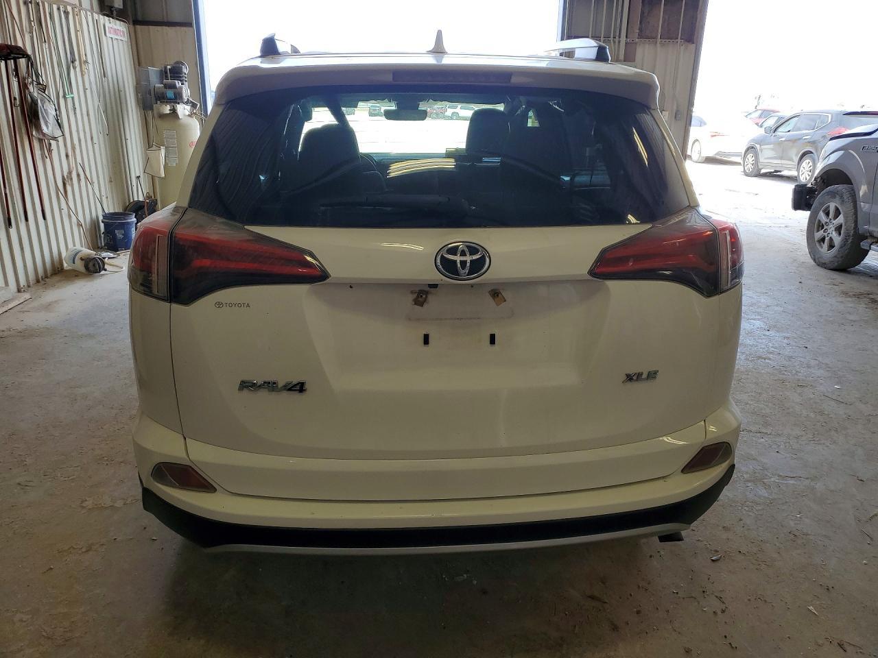 2018 Toyota Rav4 Xle - zdjęcie 6