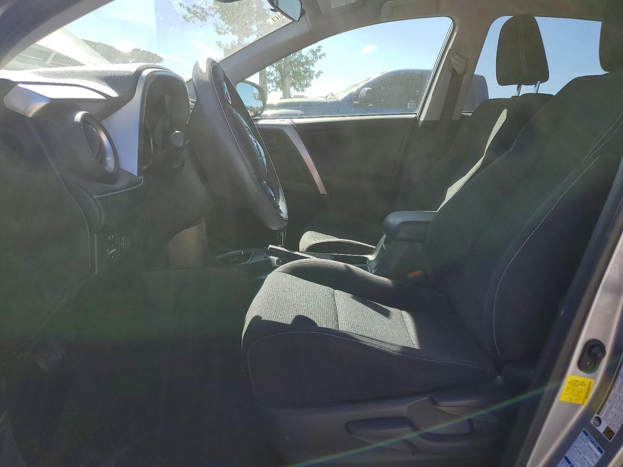 2018 Toyota Rav4 Hybrid Le - zdjęcie 7