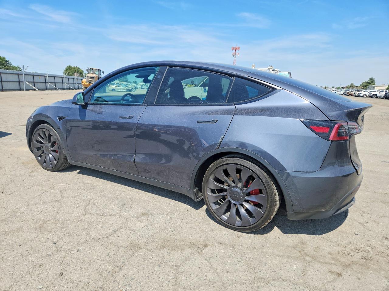2023 Tesla Model Y - zdjęcie 2