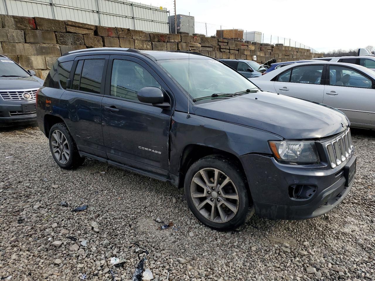 2016 Jeep Compass Latitude - zdjęcie 4