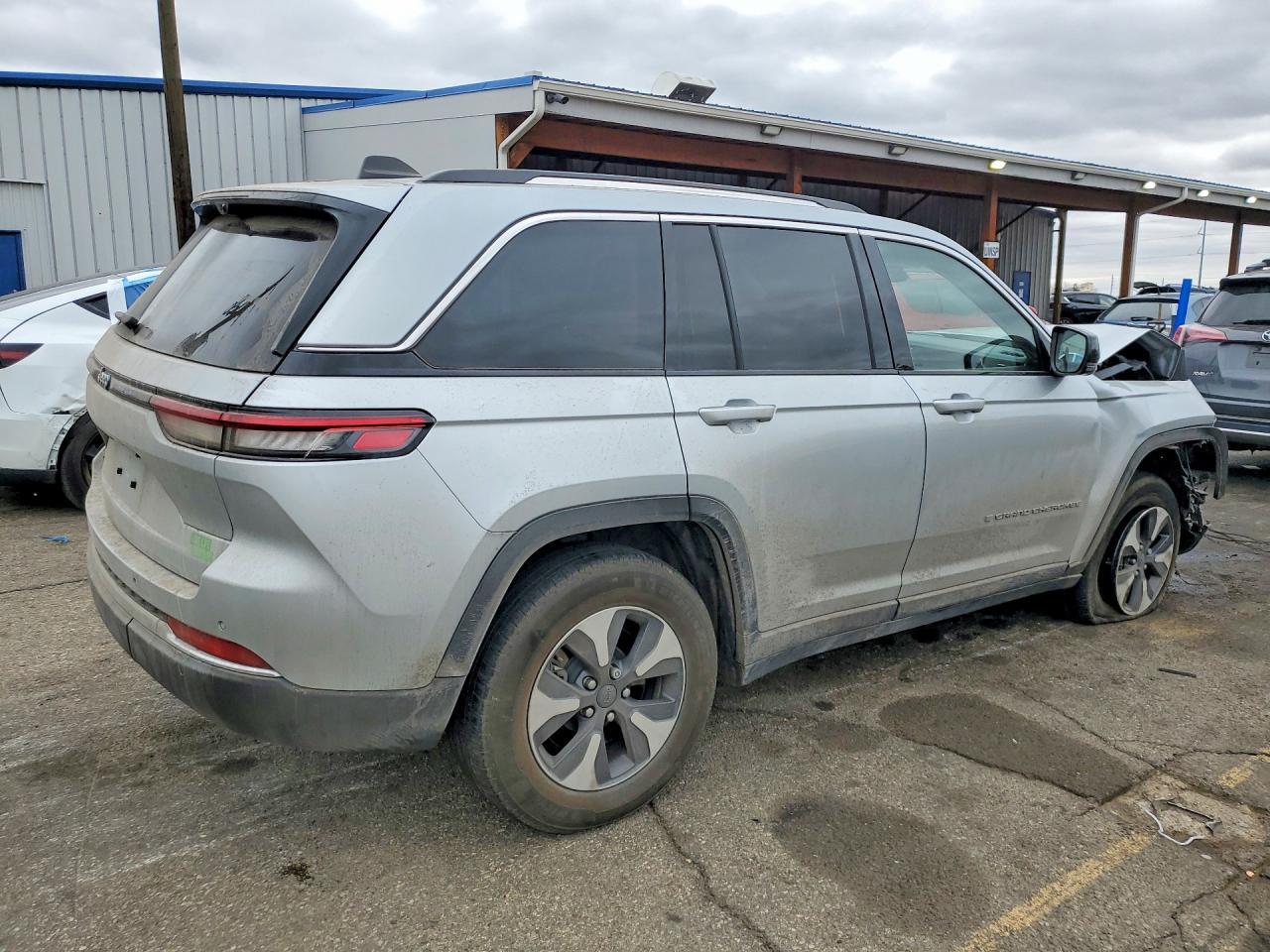 2022 Jeep Grand Cherokee Limited 4Xe - zdjęcie 3