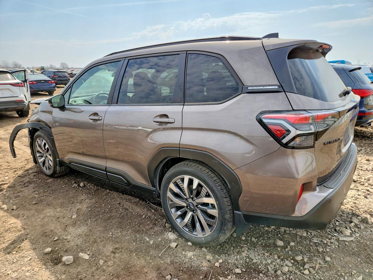 2025 Subaru Forester Touring - zdjęcie 2