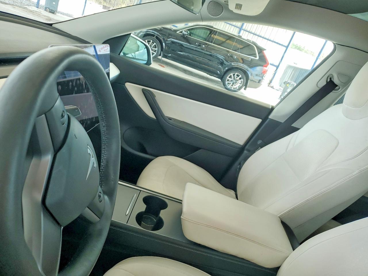 2021 Tesla Model Y - zdjęcie 9