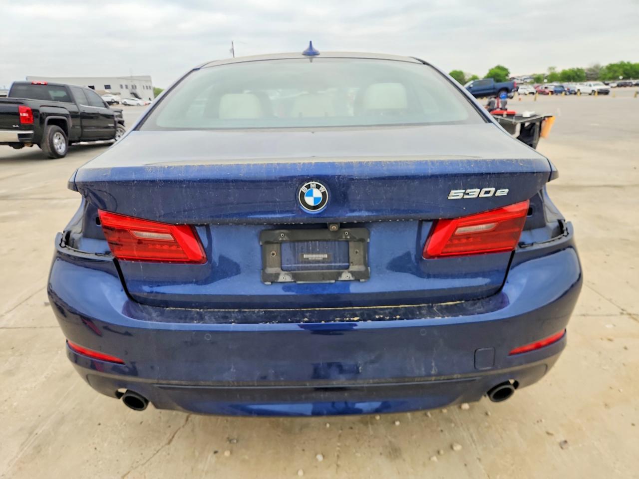 2019 BMW 530E - zdjęcie 6