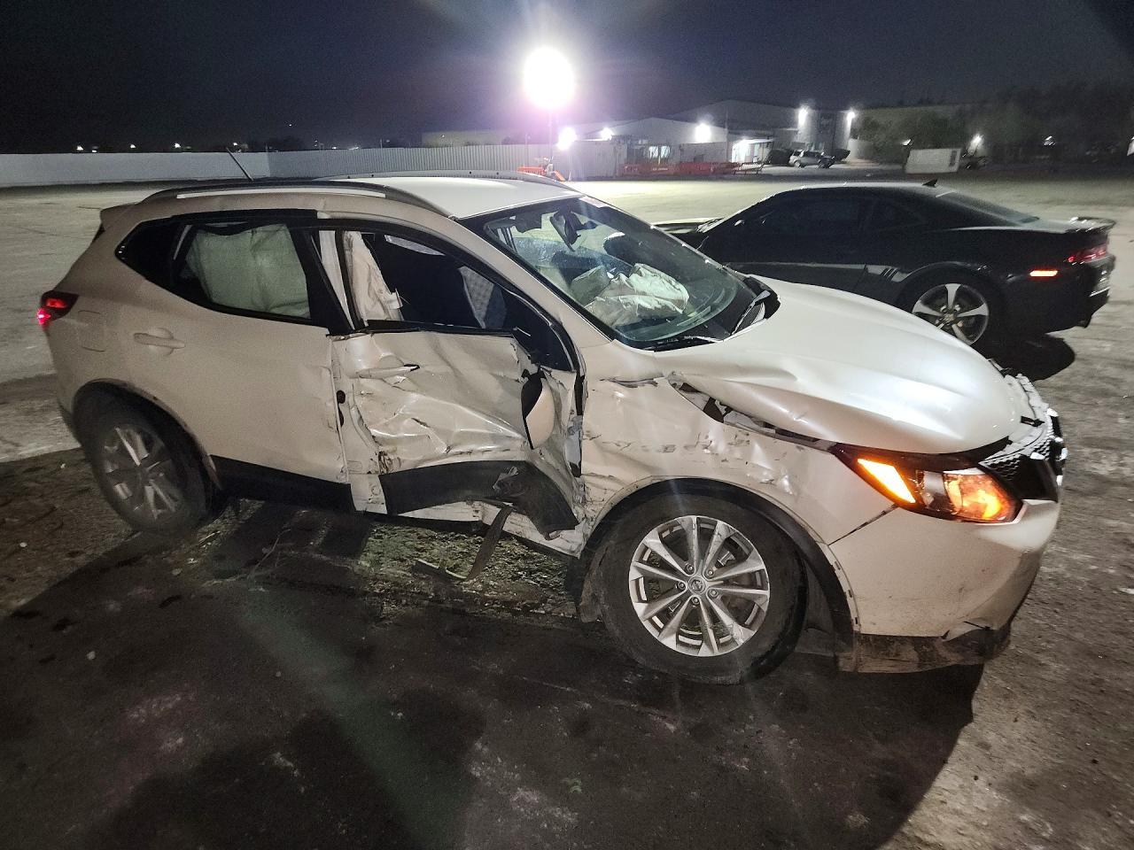 2017 Nissan Rogue Sport Sv - zdjęcie 4
