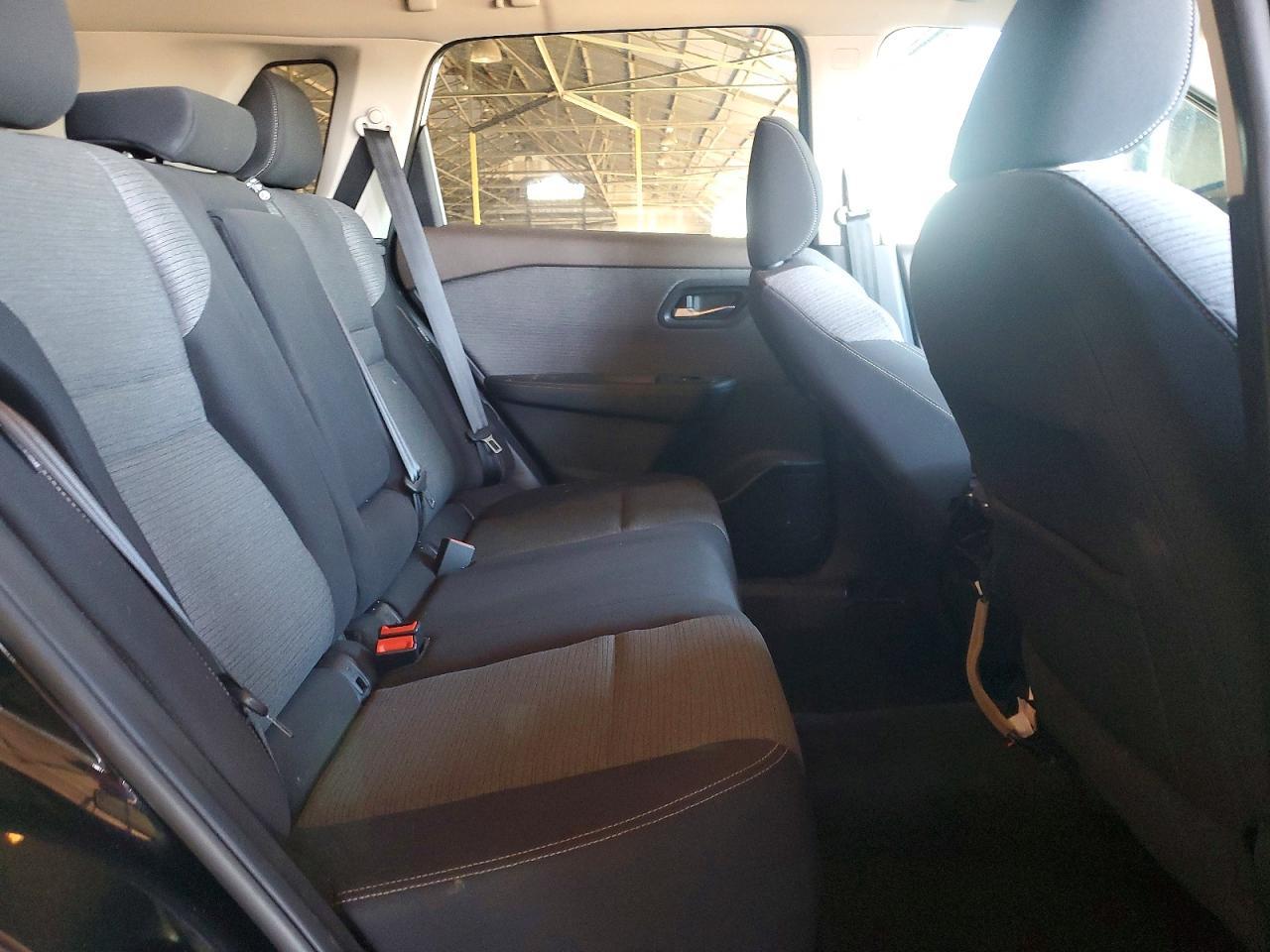 2022 Nissan Rogue Sv - zdjęcie 10