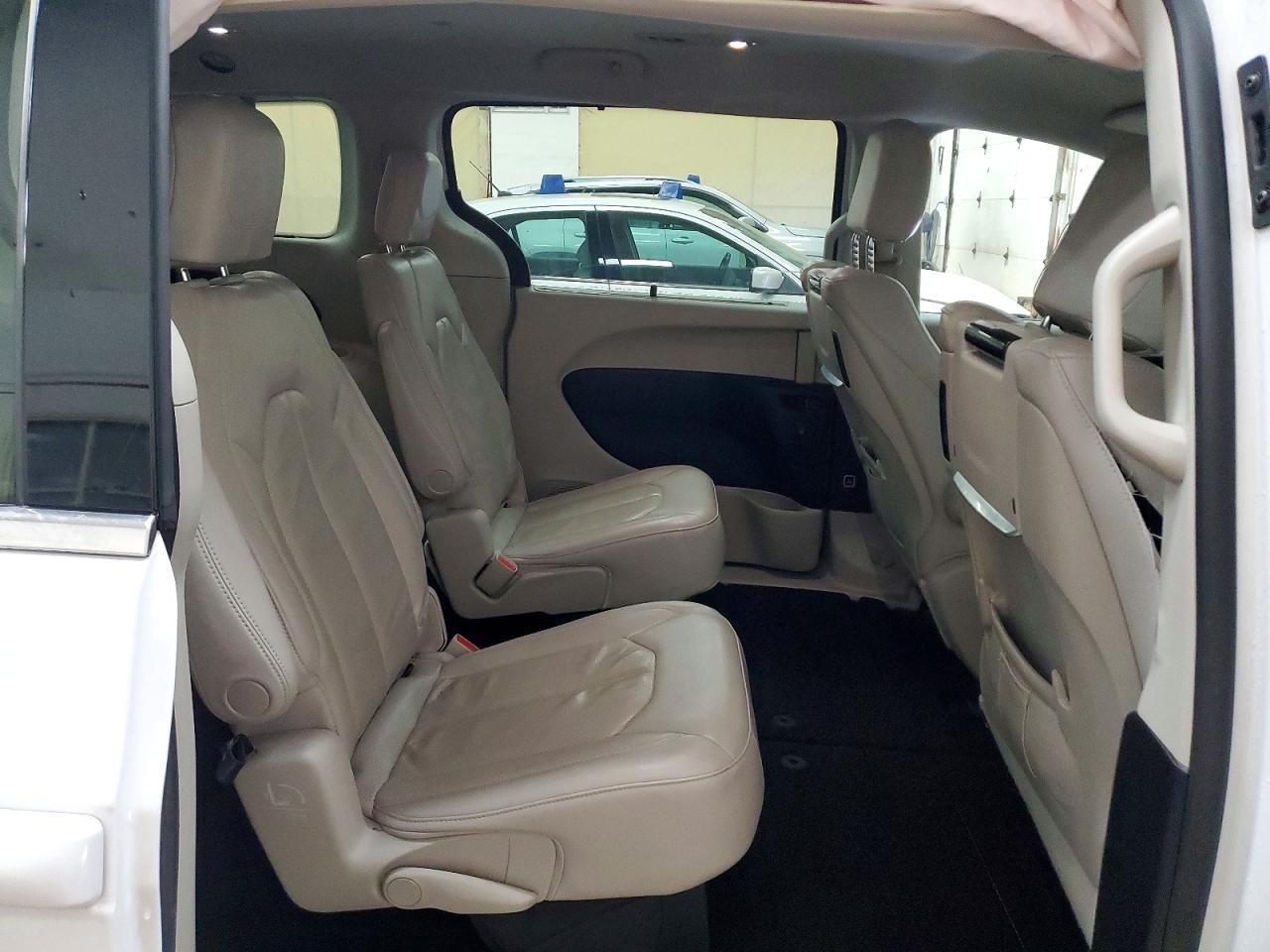 2020 Chrysler Pacifica Touring L Plus - zdjęcie 11