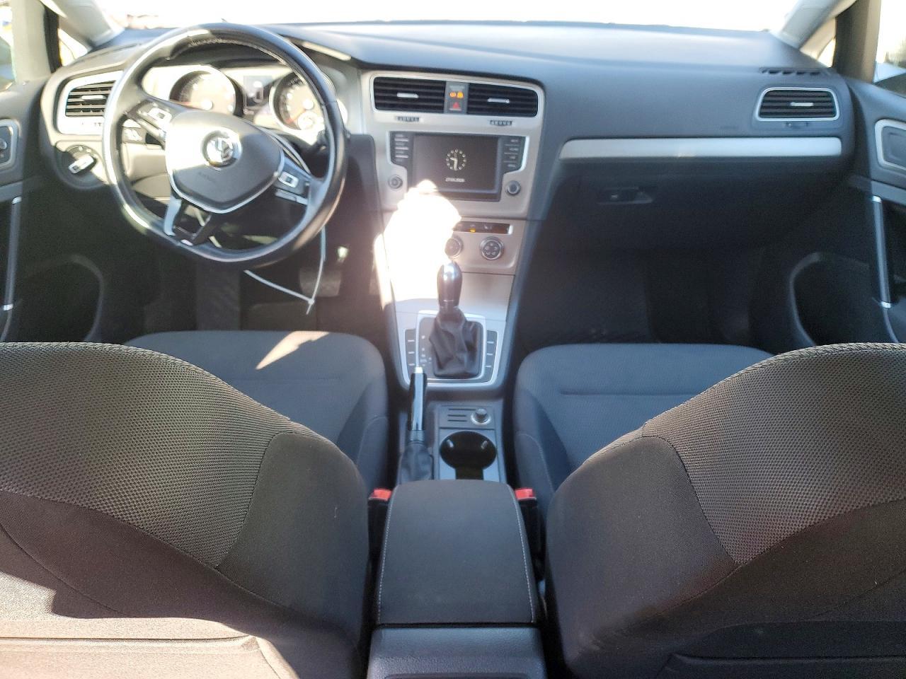 2016 Volkswagen Golf S - zdjęcie 8