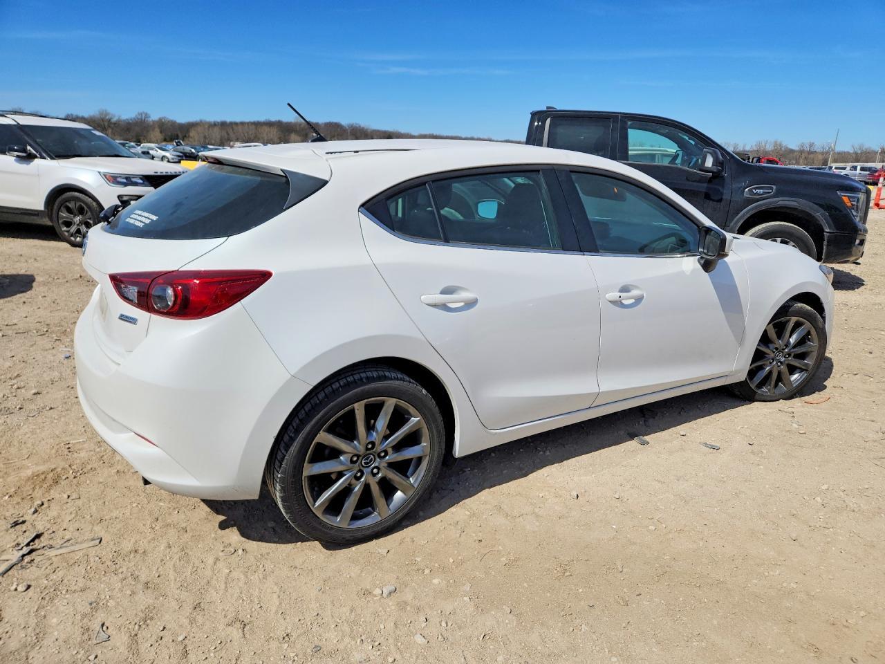 2018 Mazda 3 Touring - zdjęcie 3