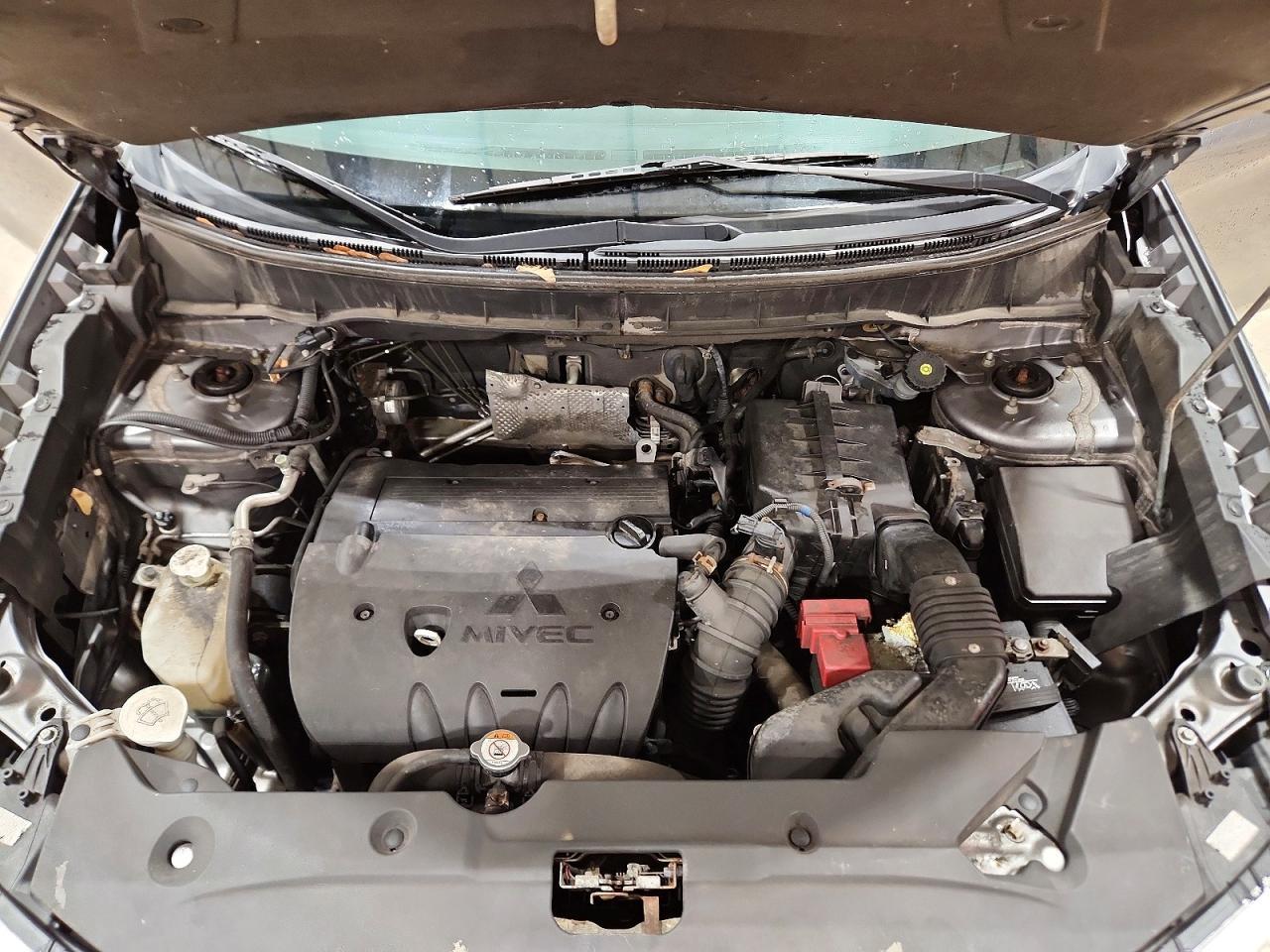 2014 Mitsubishi Outlander Sport Es - zdjęcie 12