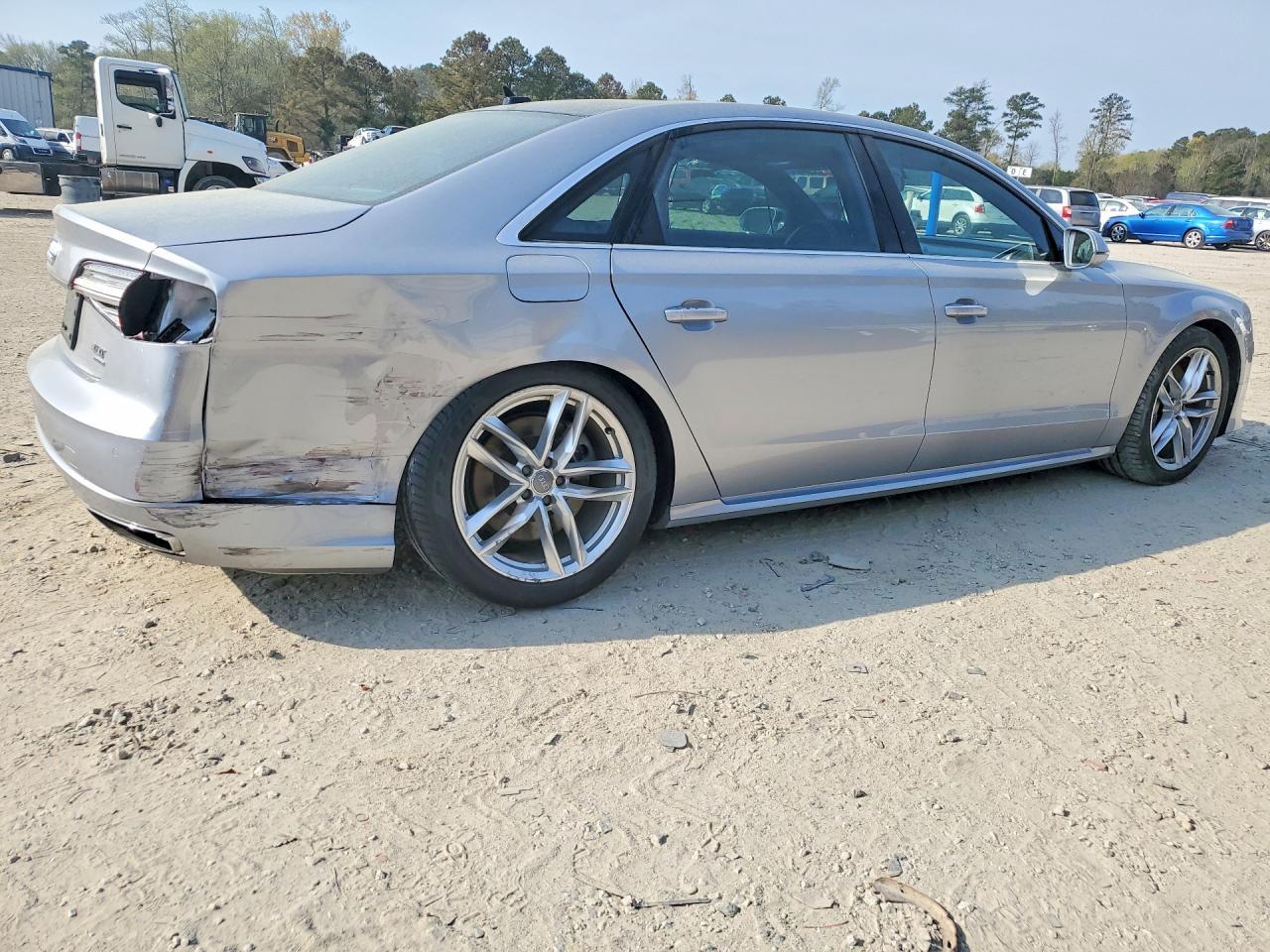 2016 Audi A8 L Quattro - zdjęcie 3