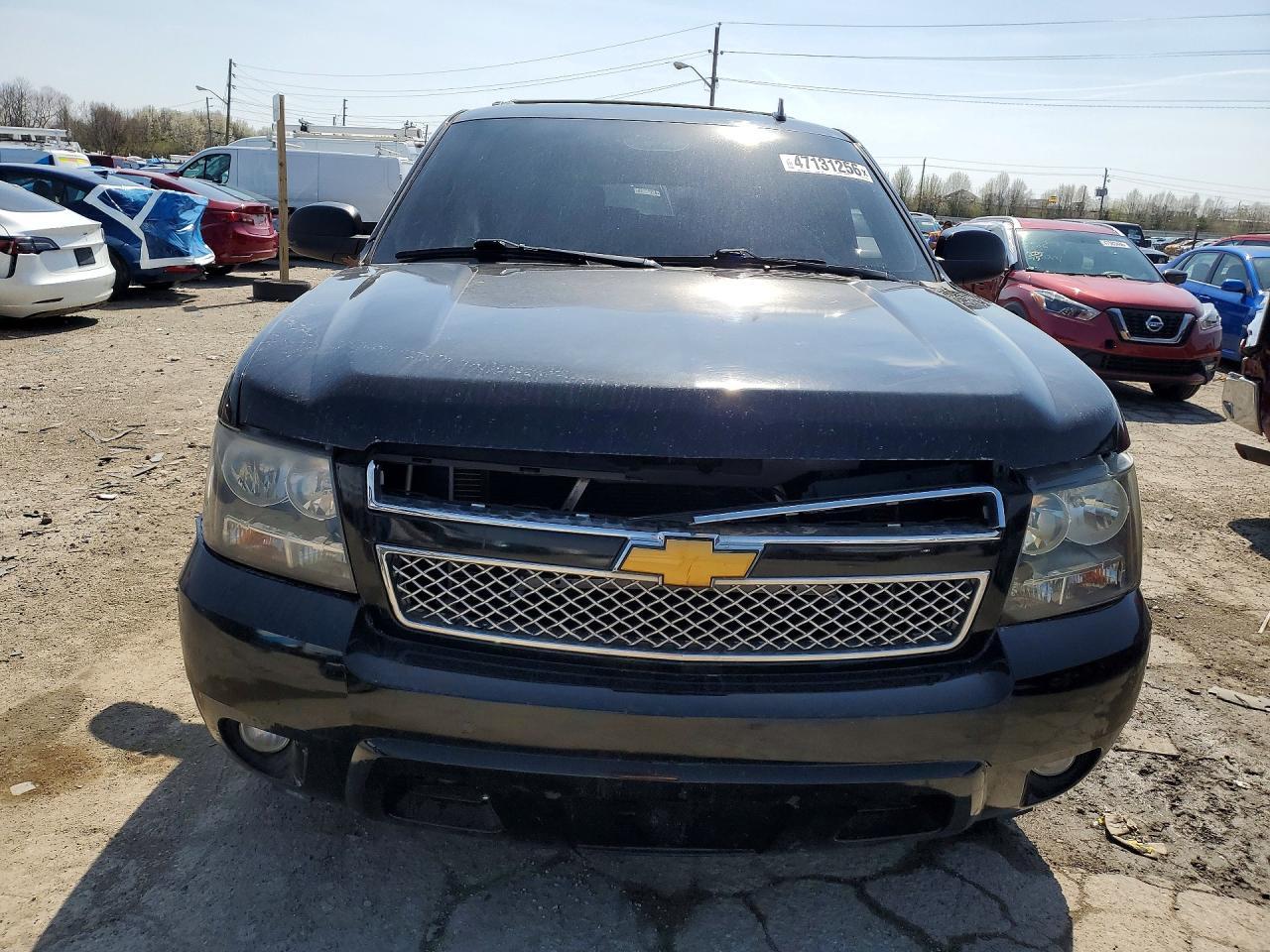 2014 Chevrolet Suburban Lt - zdjęcie 5