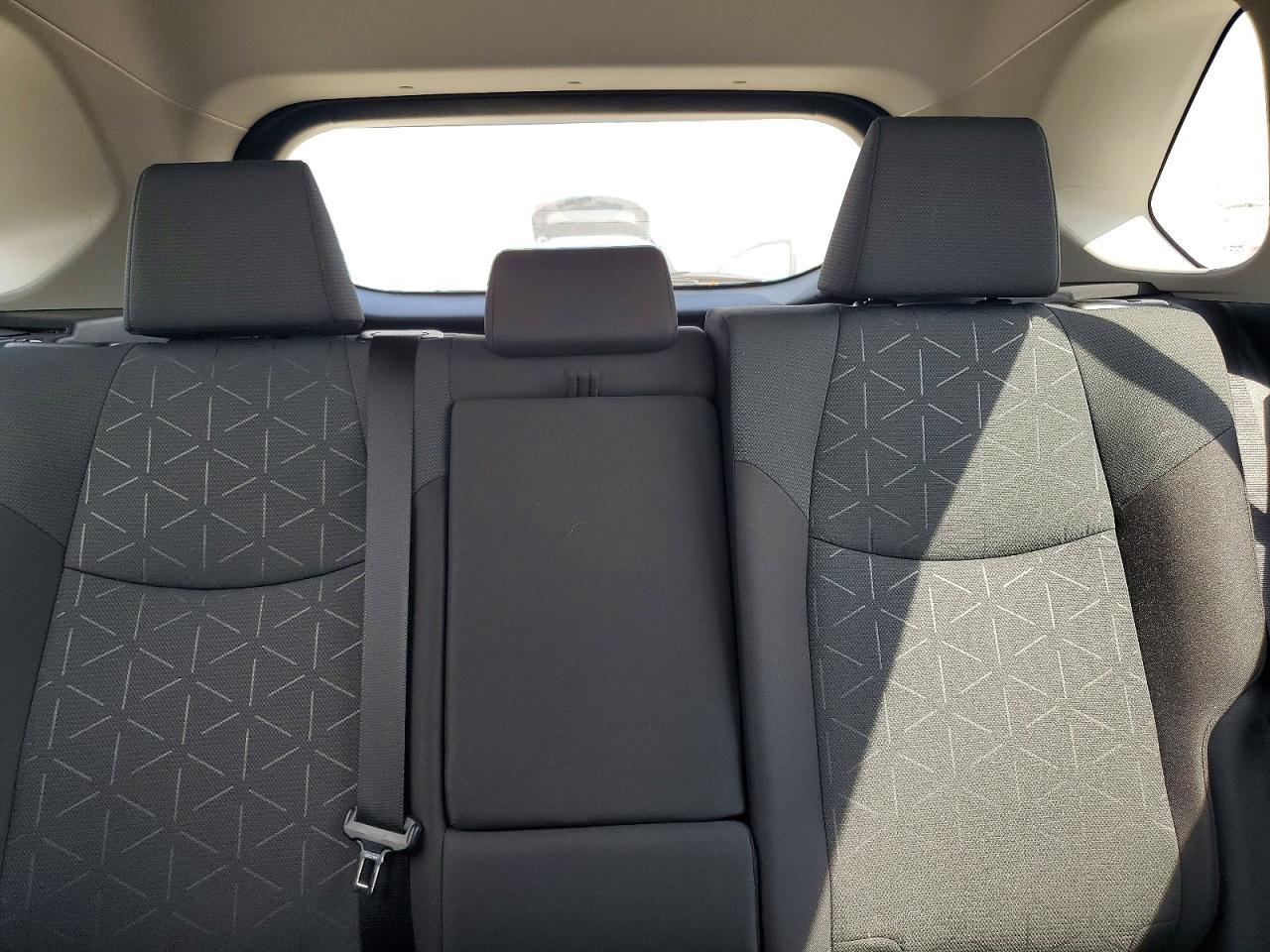 2025 Toyota Rav4 Xle - zdjęcie 10