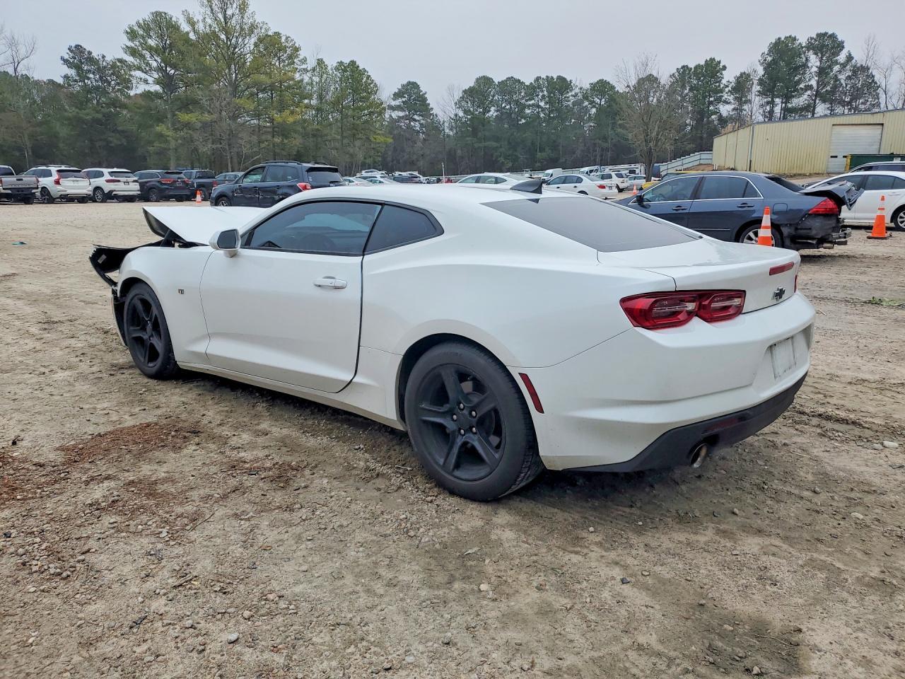 2020 Chevrolet Camaro Ls - zdjęcie 2