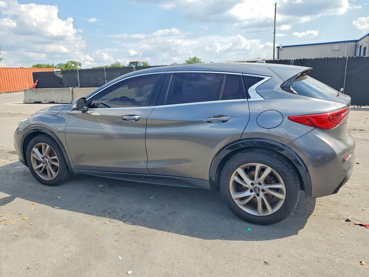 2017 Infiniti Qx30 Base - zdjęcie 2