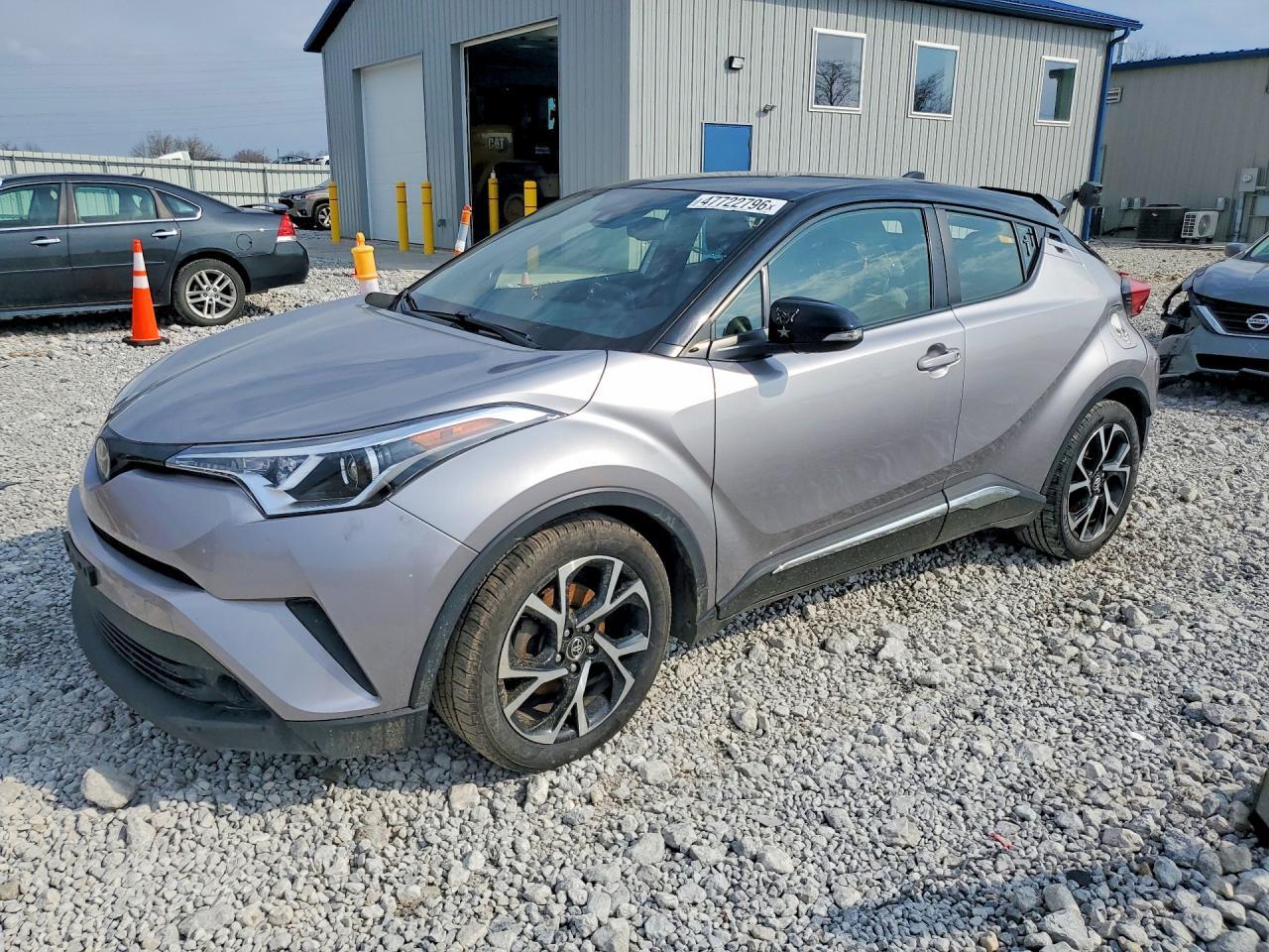 2019 Toyota C-Hr Xle - zdjęcie główne