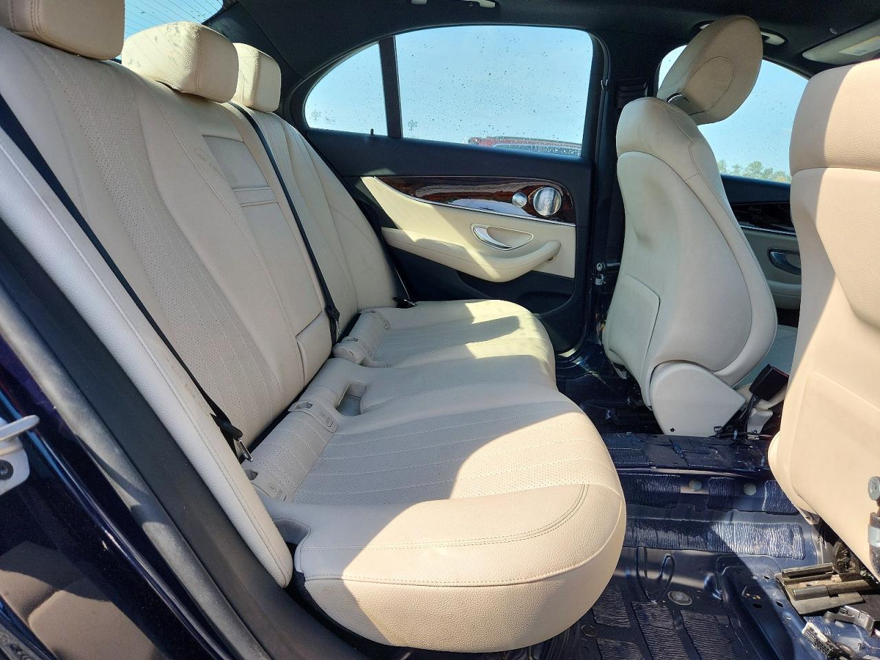 2021 Mercedes-Benz E 350 - zdjęcie 10