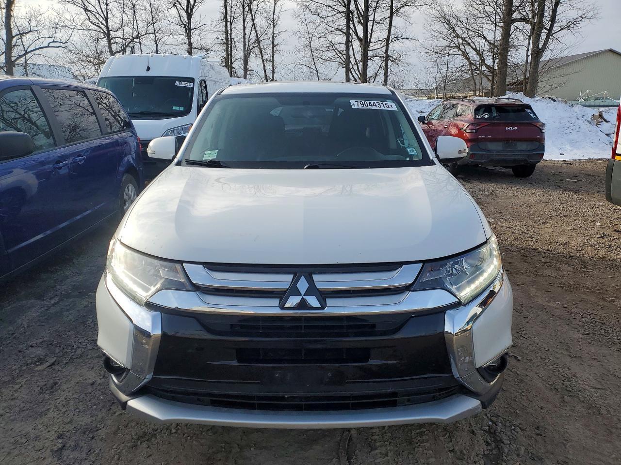2017 Mitsubishi Outlander Se - zdjęcie 5