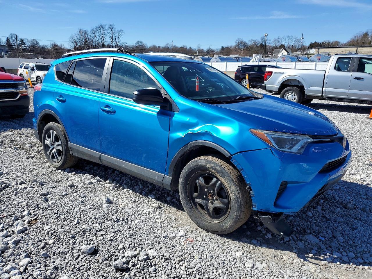 2018 Toyota Rav4 Le - zdjęcie 4