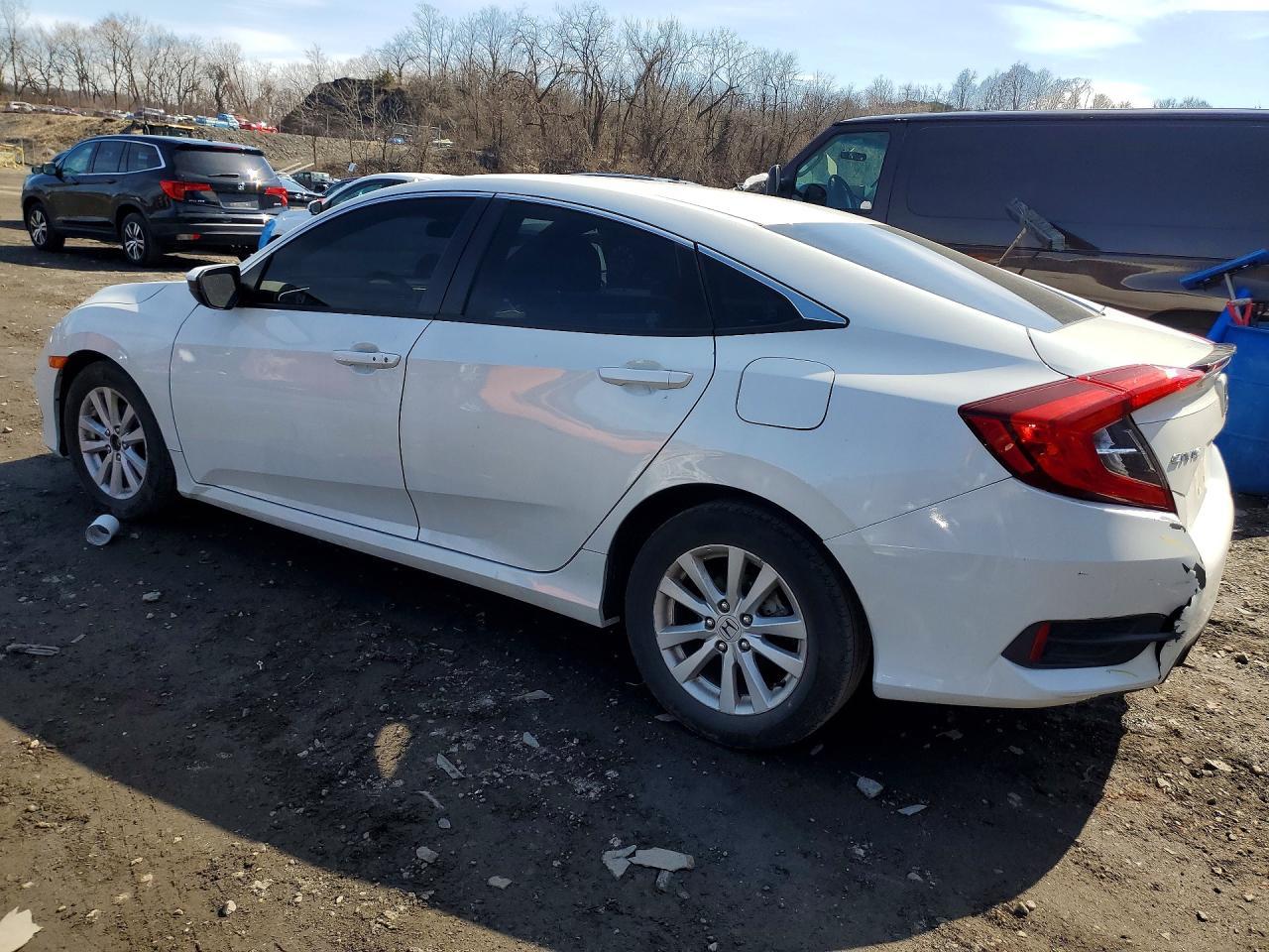 2021 Honda Civic Sport - zdjęcie 2