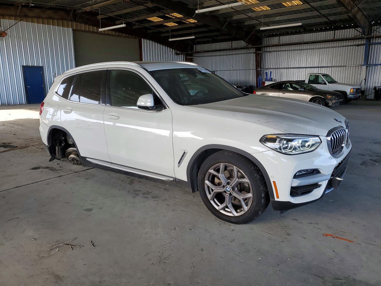 2021 BMW X3 xDrive30E - zdjęcie 4