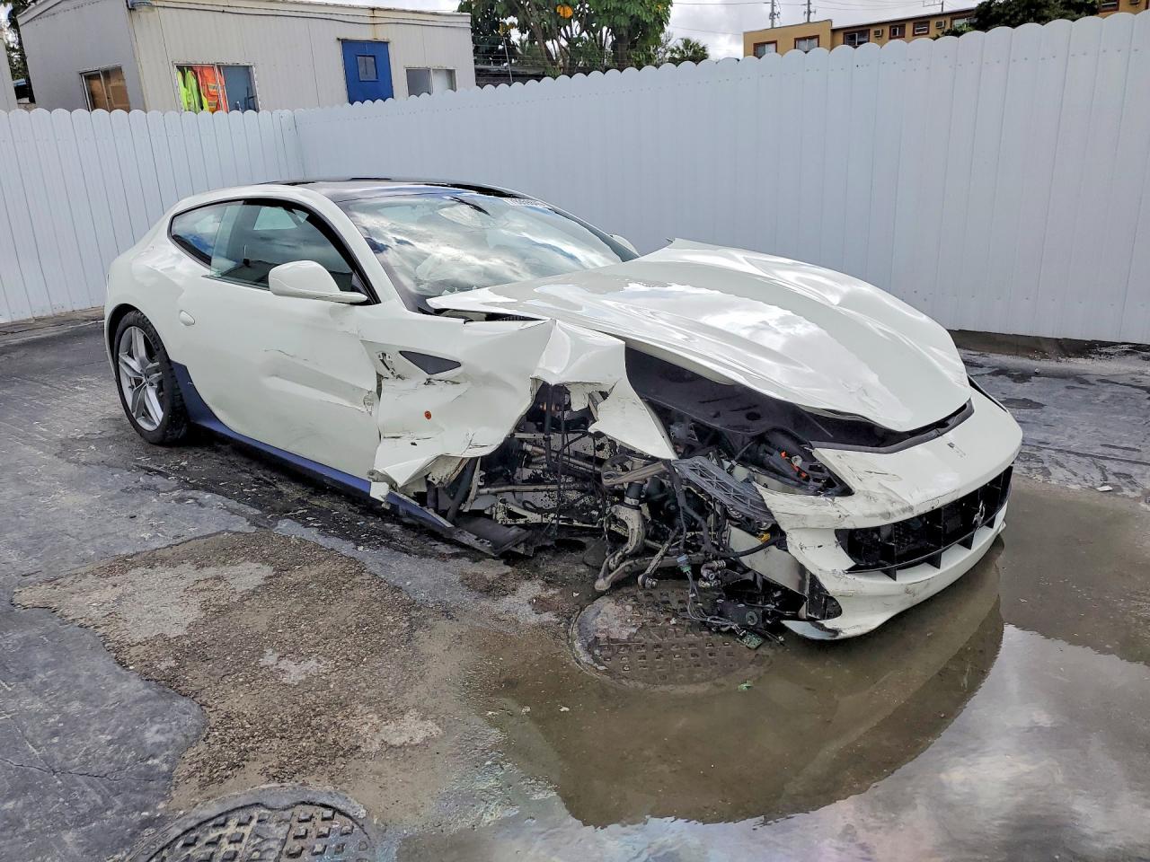 2015 Ferrari Ff - zdjęcie 4